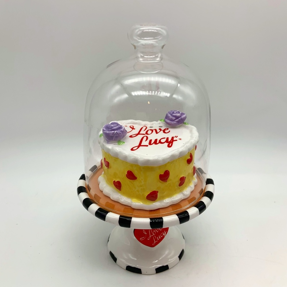 Vintage Vandor I Love Lucy 50th Anniversary Cake Salt & Pepper Shakers Mint NEW!
